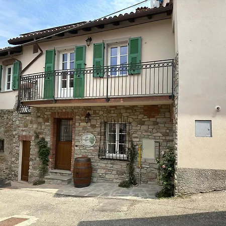 Nel Caruggio - *